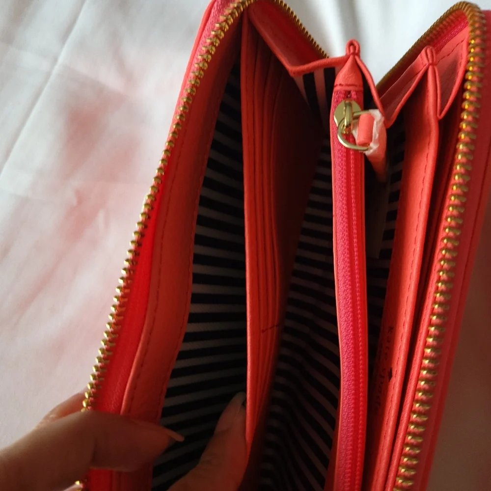 Kate Spade ♠️  Wallet - Picture 6 of 7